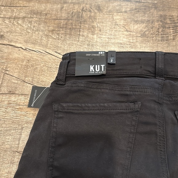 NWT!! KUT From The Kloth - Amy Crop Straight Leg - Black - Size 2 - Picture 7 of 8